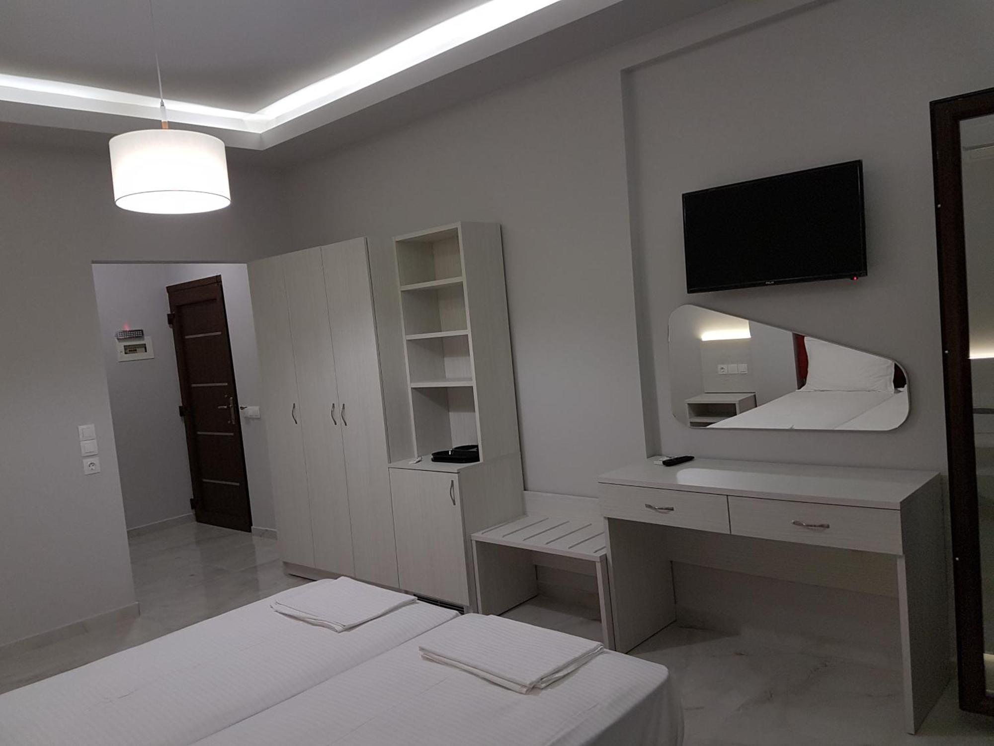 Enjoy Lichnos Bay Village, Camping, Hotel And Apartments Parga Exterior photo